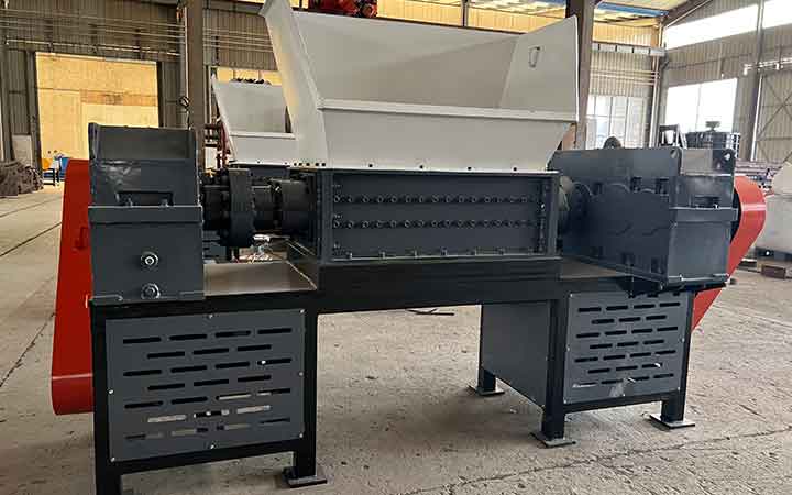 DS2180 双轴（zhóu）撕碎机工（gōng）作原理